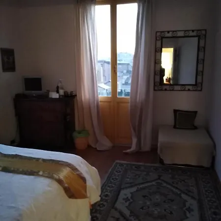 ベッド・アンド・ブレックファスト 